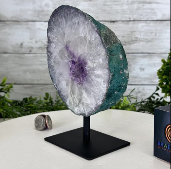 Amethyst kristal slice op standaard