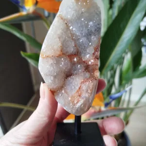 rots agaat op standaard